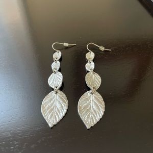 Leaf earrings